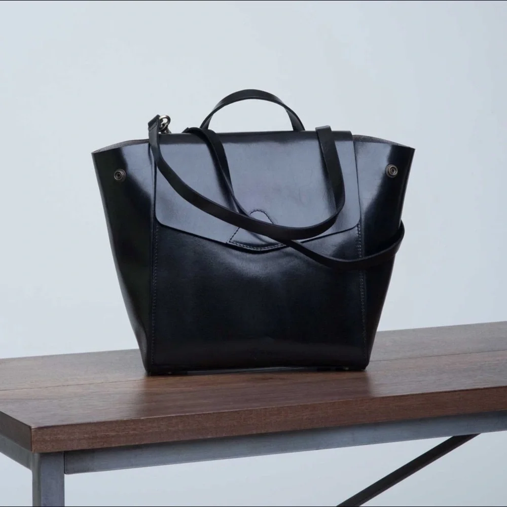 VereVerto Mini Macta Convertible Leather Backpack - Picture 13 of 16
